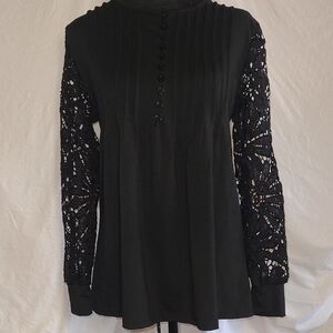 Elegant Black Lace Sleeve Top, L